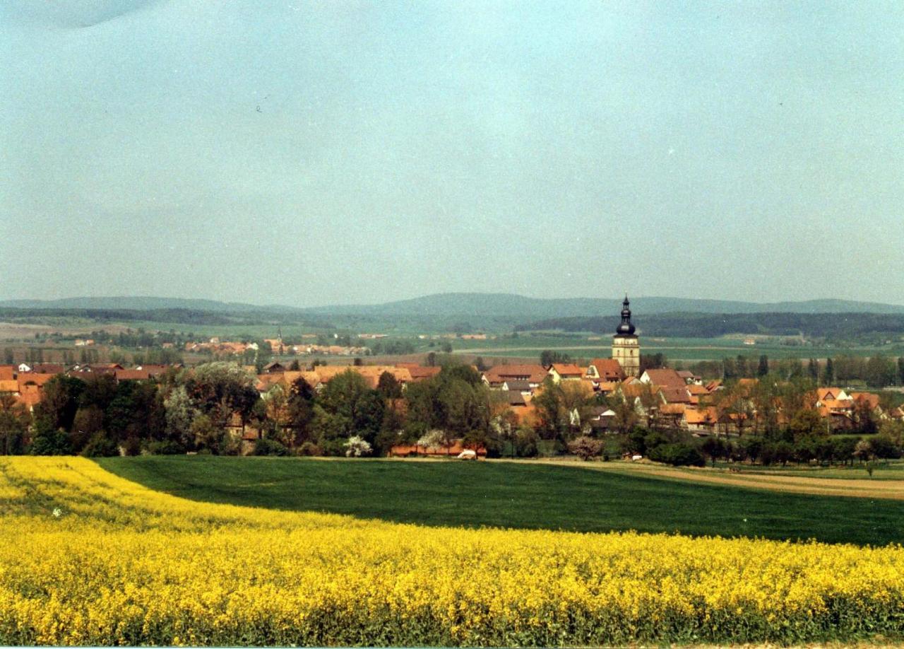 Landgasthof "Zur Linde" Irmelshausen Exterior photo